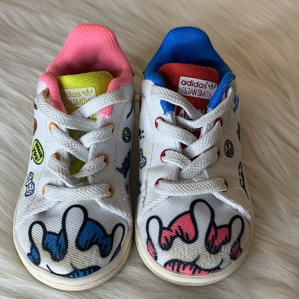 Adidas Stan Smith Aaron Kai Sneakers Doodles That Honor The Earth Size 4